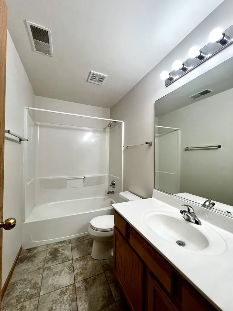 2405 Wilton Lane Aurora IL 60502