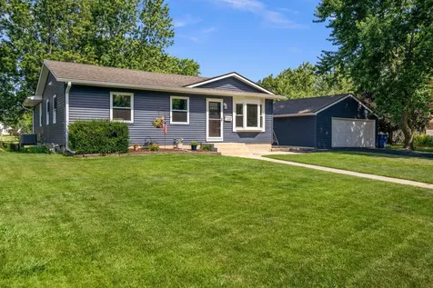 1530 Sunrise Drive Dekalb IL 60115