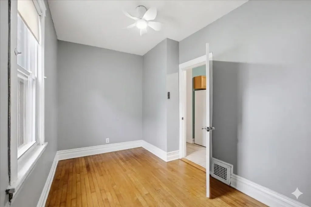 4340 North Drake Avenue N Chicago IL 60618