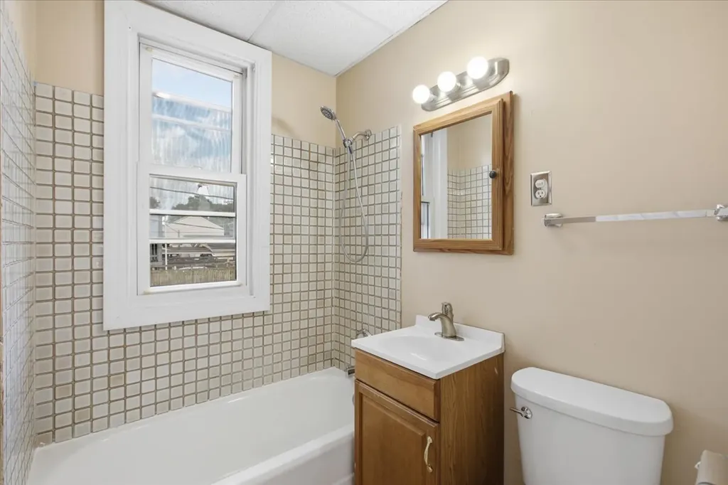 4340 North Drake Avenue N Chicago IL 60618