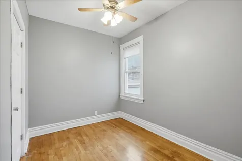 4340 North Drake Avenue N Chicago IL 60618