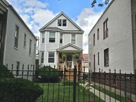 4340 North Drake Avenue N Chicago IL 60618