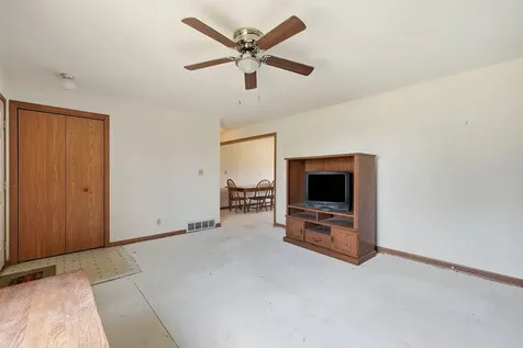 2961 West 2000s Road Kankakee IL 60901
