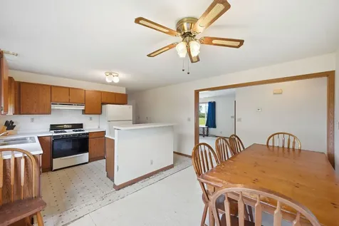 2961 West 2000s Road Kankakee IL 60901