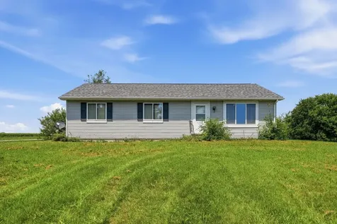 2961 West 2000s Road Kankakee IL 60901