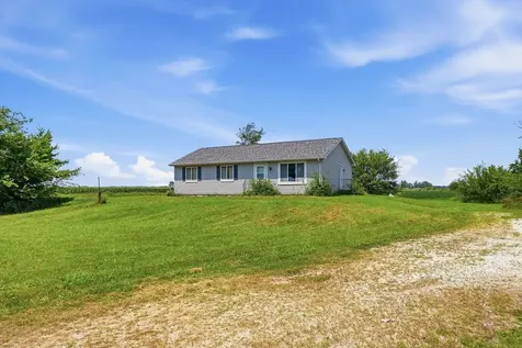 2961 West 2000s Road Kankakee IL 60901