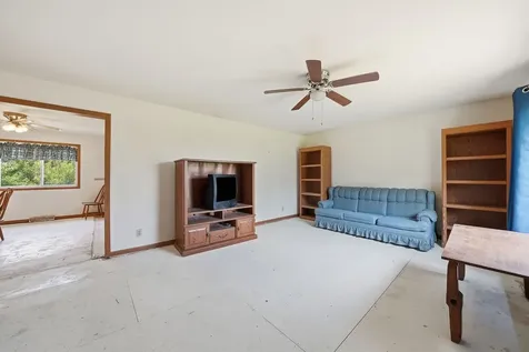 2961 West 2000s Road Kankakee IL 60901