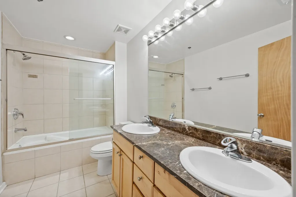 2310 South Canal Street Chicago IL 60616