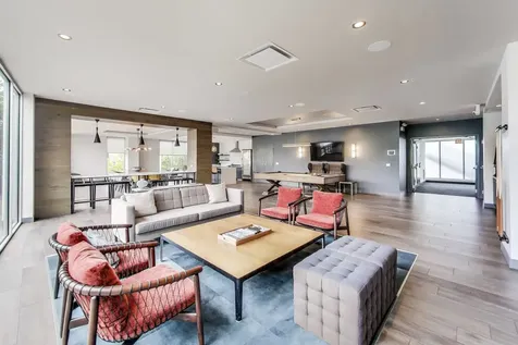 1743 North Leavitt Street Chicago IL 60647