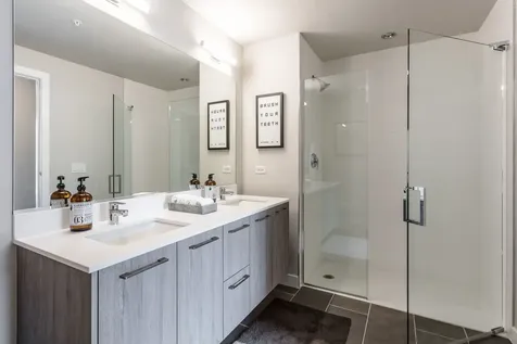 1743 North Leavitt Street Chicago IL 60647