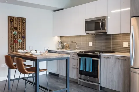1743 North Leavitt Street Chicago IL 60647