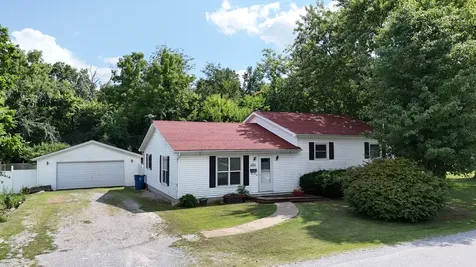 204 West Parrish Avenue Benton IL 62812