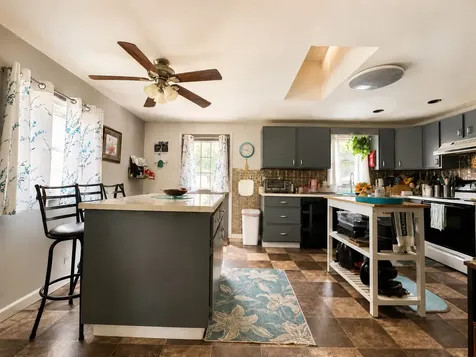 204 West Parrish Avenue Benton IL 62812