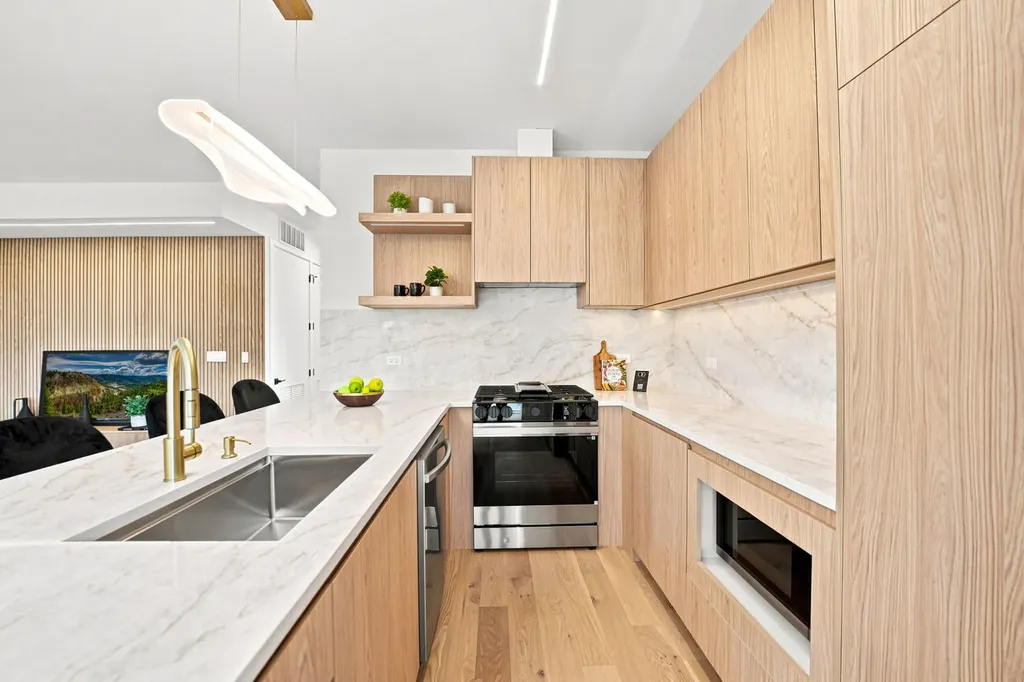 1656 North Bosworth Avenue Chicago IL 60642
