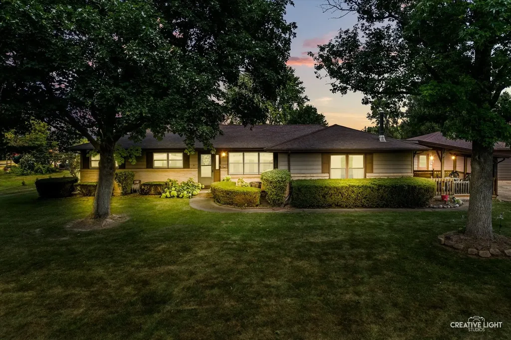 51 Dawn Avenue Plano IL 60545
