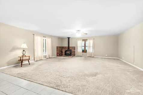 51 Dawn Avenue Plano IL 60545