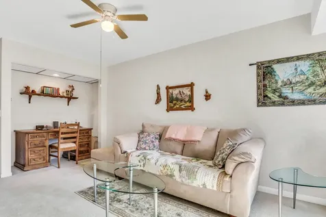 250 West Parliament Place Mount Prospect IL 60056