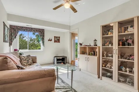 250 West Parliament Place Mount Prospect IL 60056