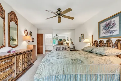 250 West Parliament Place Mount Prospect IL 60056