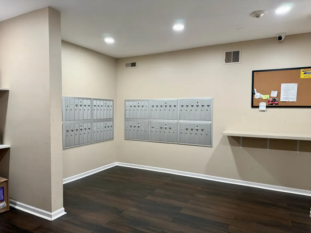 5950 Oakwood Drive Lisle IL 60532