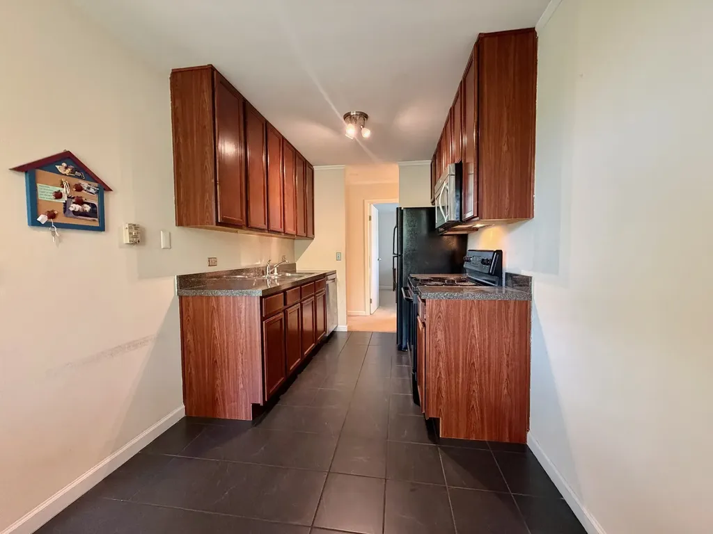 5950 Oakwood Drive Lisle IL 60532