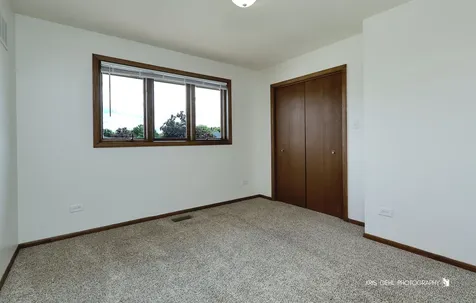 14826 Ridgewood Drive Oak Forest IL 60452