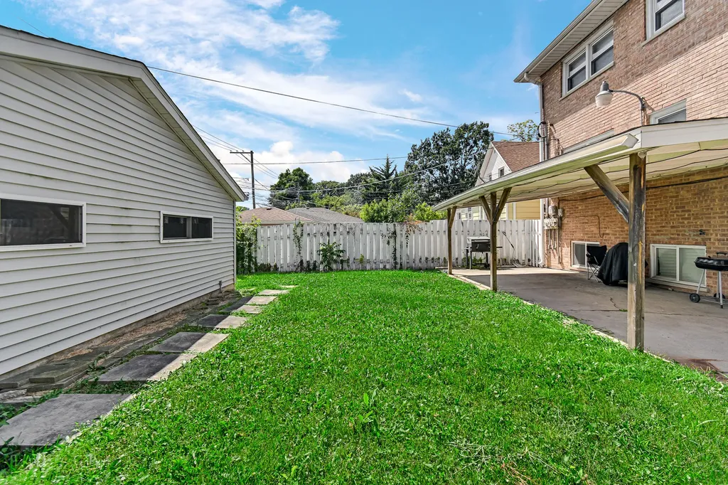 2119 South Grove Street Blue Island IL 60406