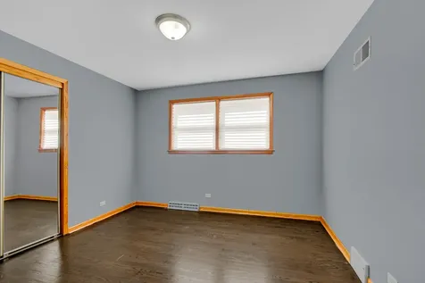 2119 South Grove Street Blue Island IL 60406