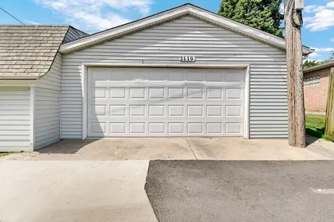 2119 South Grove Street Blue Island IL 60406