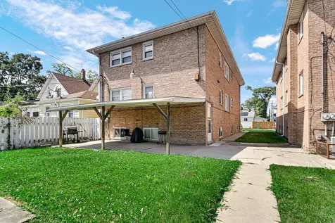 2119 South Grove Street Blue Island IL 60406