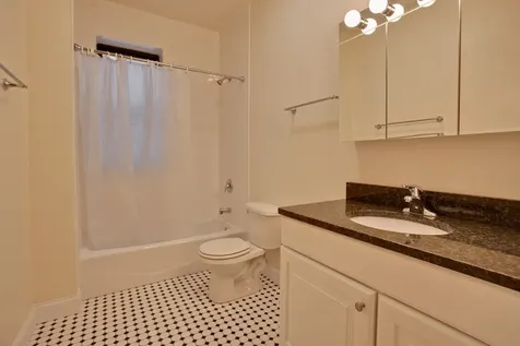 5419 South Hyde Park Boulevard Chicago IL 60615