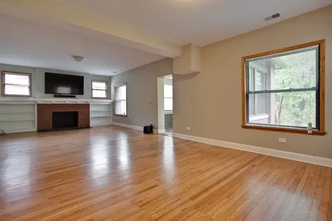 5419 South Hyde Park Boulevard Chicago IL 60615