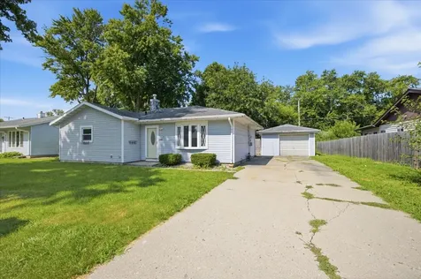 1329 Chippewa Drive Ottawa IL 61350