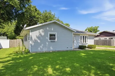 1329 Chippewa Drive Ottawa IL 61350