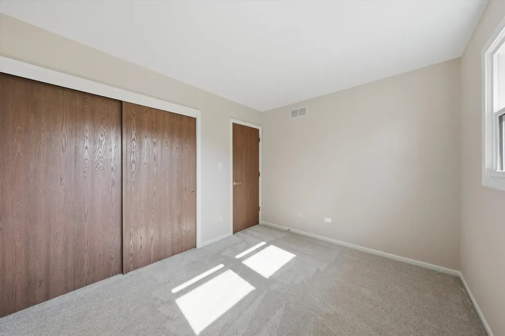 10S221 Suffield Drive Downers Grove IL 60516