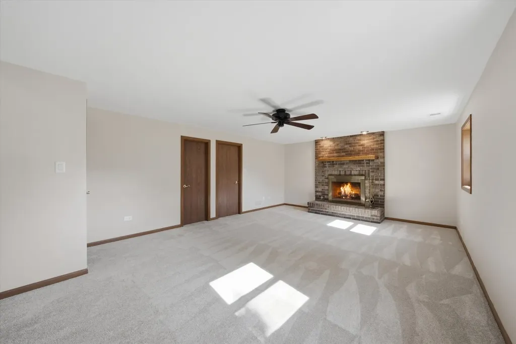 10S221 Suffield Drive Downers Grove IL 60516