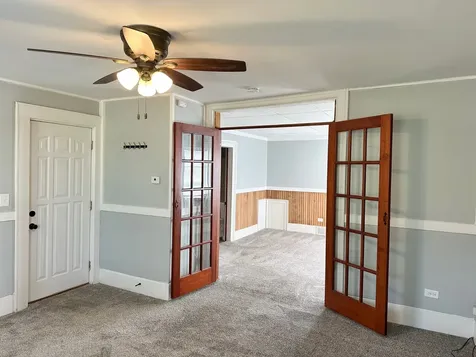 326 Railroad Street Woodstock IL 60098