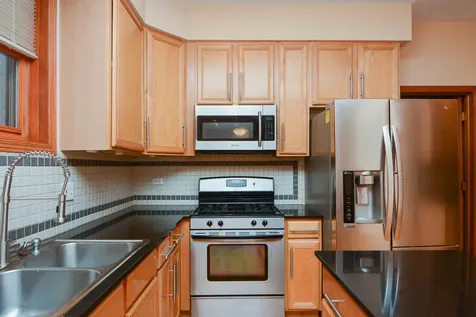 1720 West Augusta Avenue Chicago IL 60622