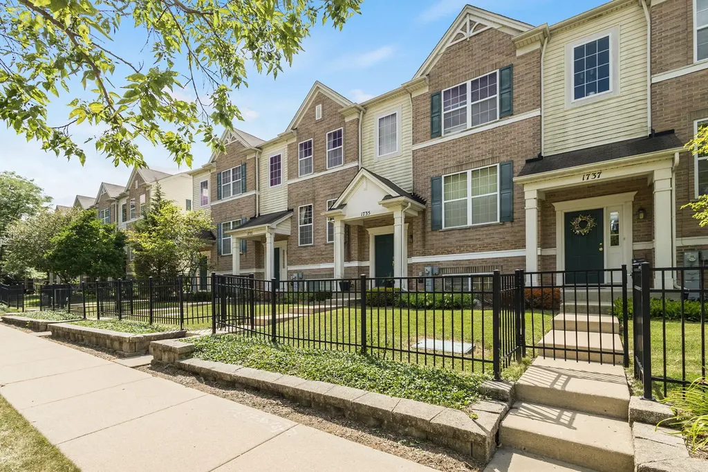 1737 Maple Avenue Hanover Park IL 60133