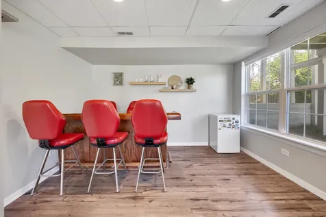 1002 Castleshire Drive Woodstock IL 60098