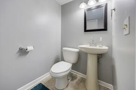 1002 Castleshire Drive Woodstock IL 60098