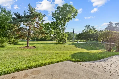 1002 Castleshire Drive Woodstock IL 60098