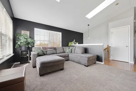 1002 Castleshire Drive Woodstock IL 60098