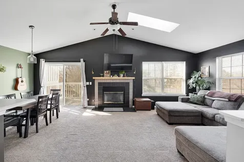 1002 Castleshire Drive Woodstock IL 60098