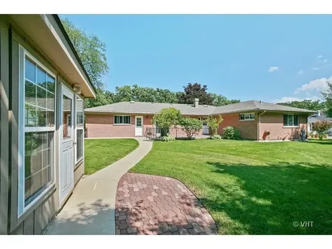 257 Vista Road Lake Zurich IL 60047