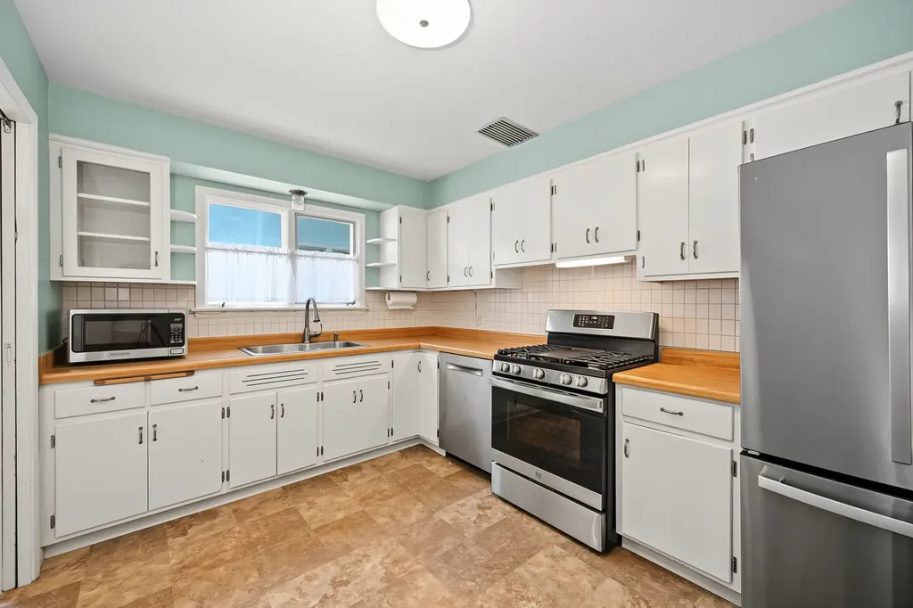 673 North Park Boulevard Glen Ellyn IL 60137