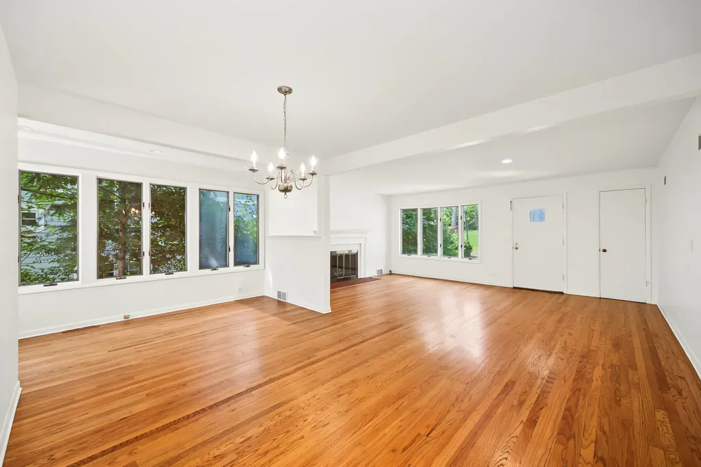 673 North Park Boulevard Glen Ellyn IL 60137