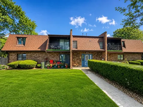 10640 South Brooklodge Lane Palos Hills IL 60465