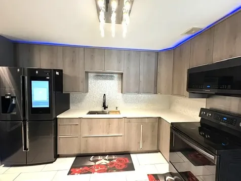2772 East 75th Street Chicago IL 60649