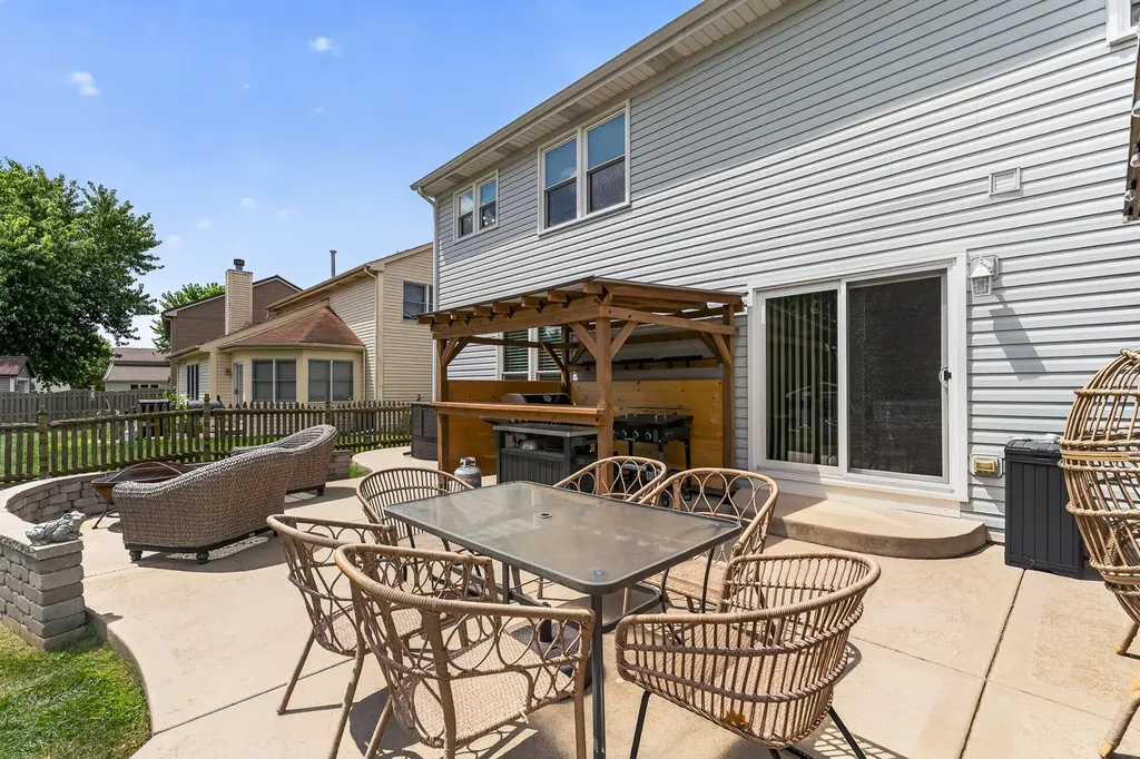 2008 Olde Mill Road Plainfield IL 60586